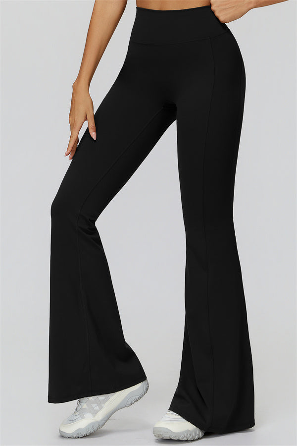 The Fyra Sports Bra Flared Leggings 2-Piece Set